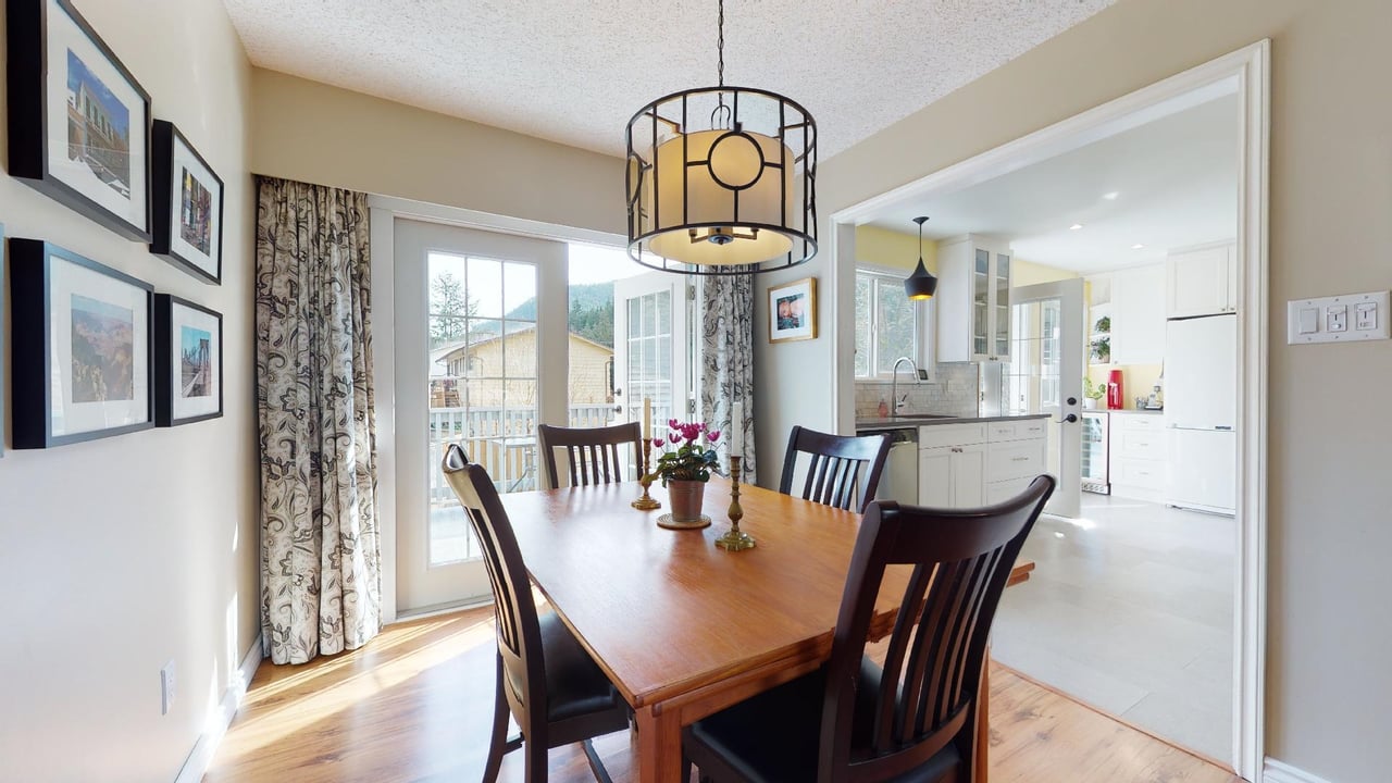 38240 Myrtlewood Cres