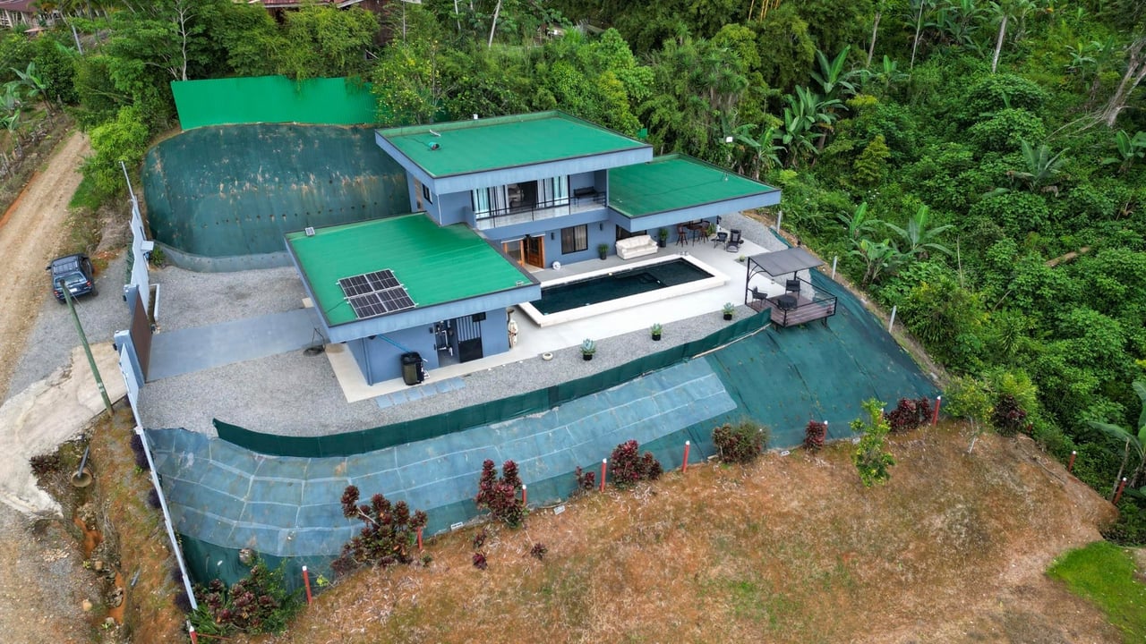 Tropical Villa with Guest Casita, Perez Zeledon, San Jose