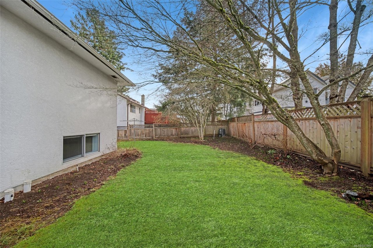4086 Tracey St