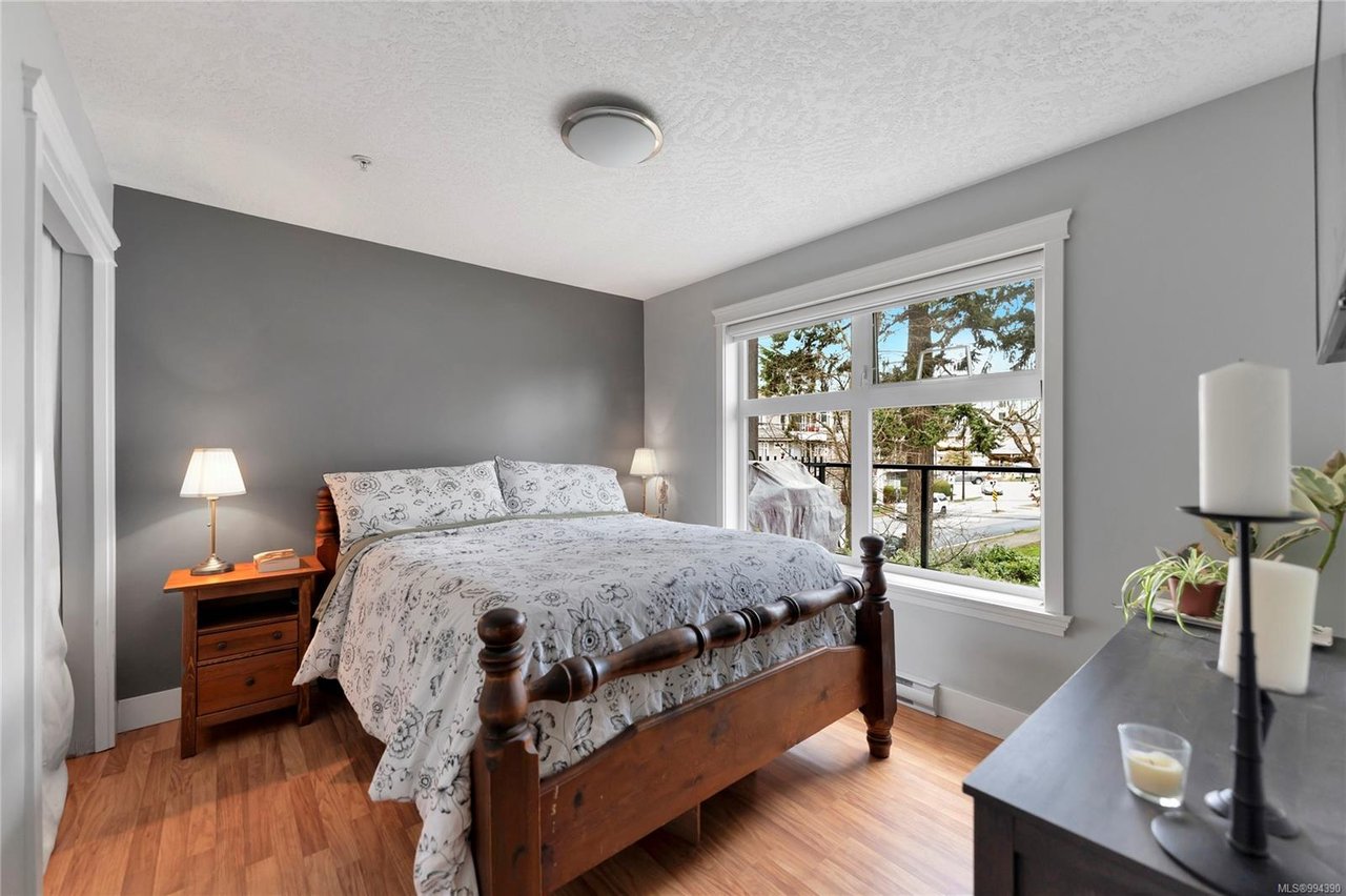 204-2717 Peatt Rd