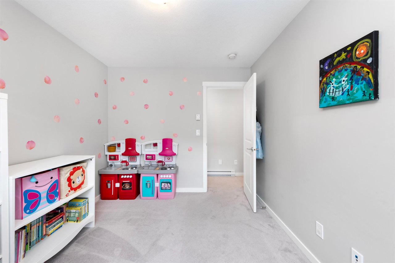9-7180 Gilbert Rd