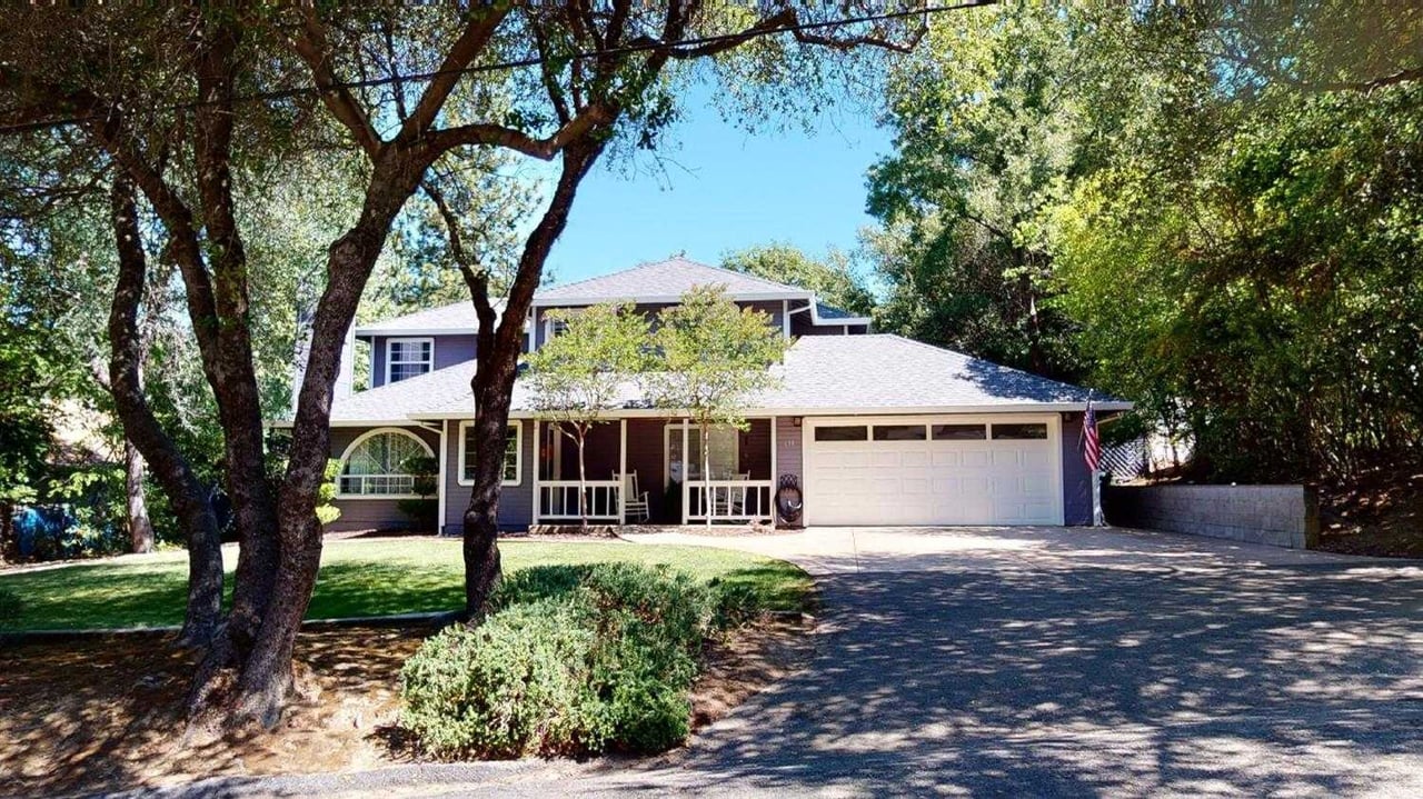 639 Crestview Dr