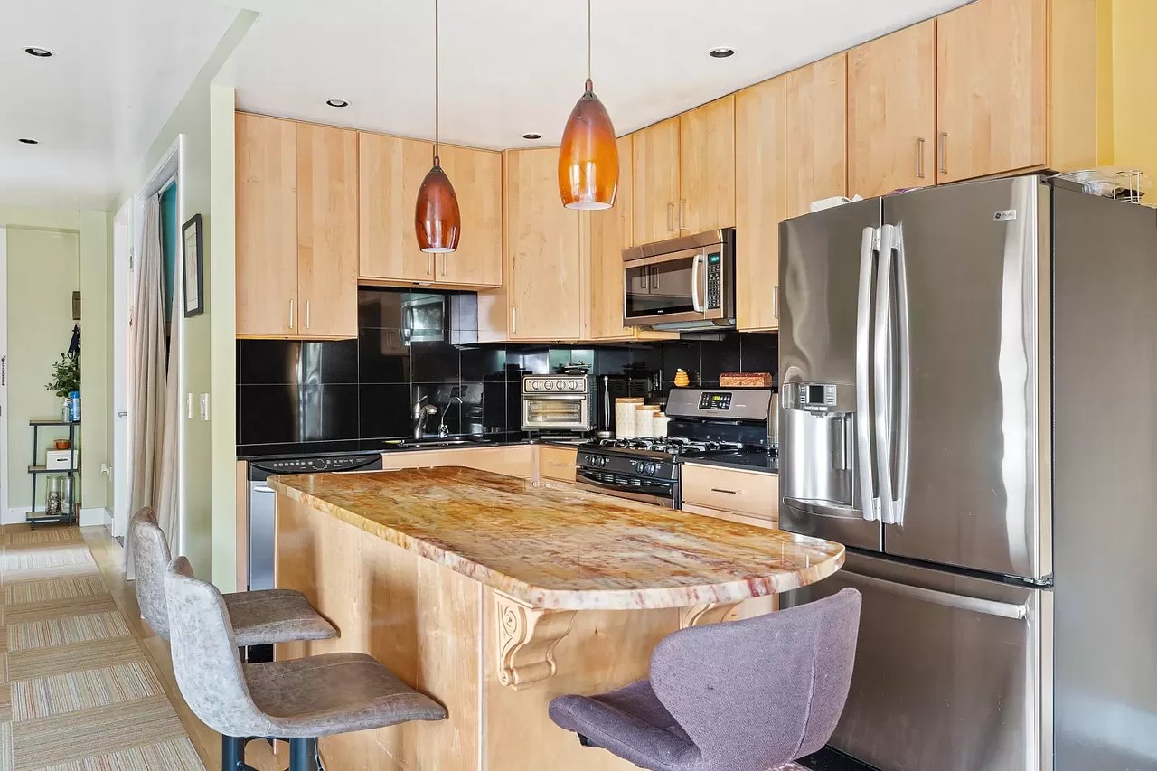 2155 Daly Ave, #5A