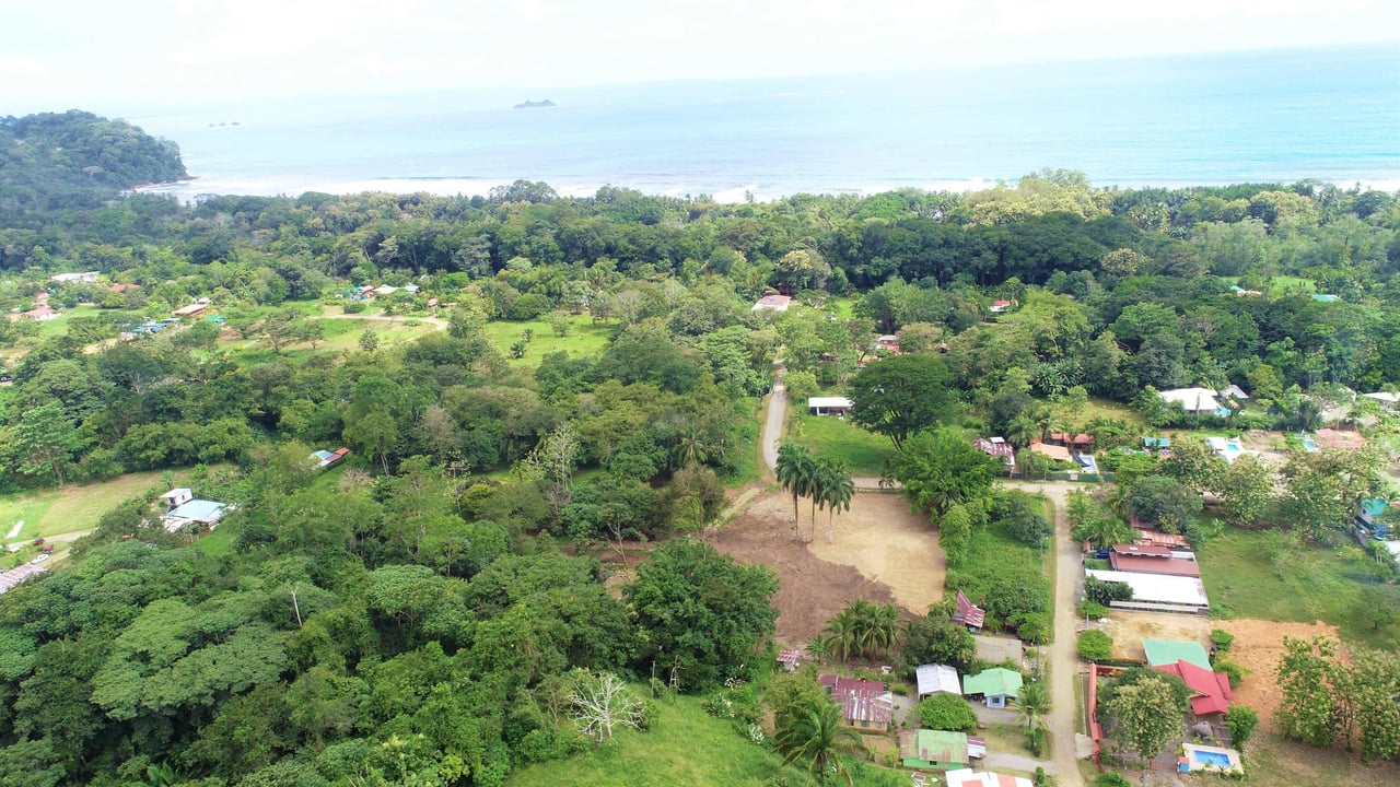 5000 Square Meter Lot, Residencial or Commercial, 400 Meters From the Beach.