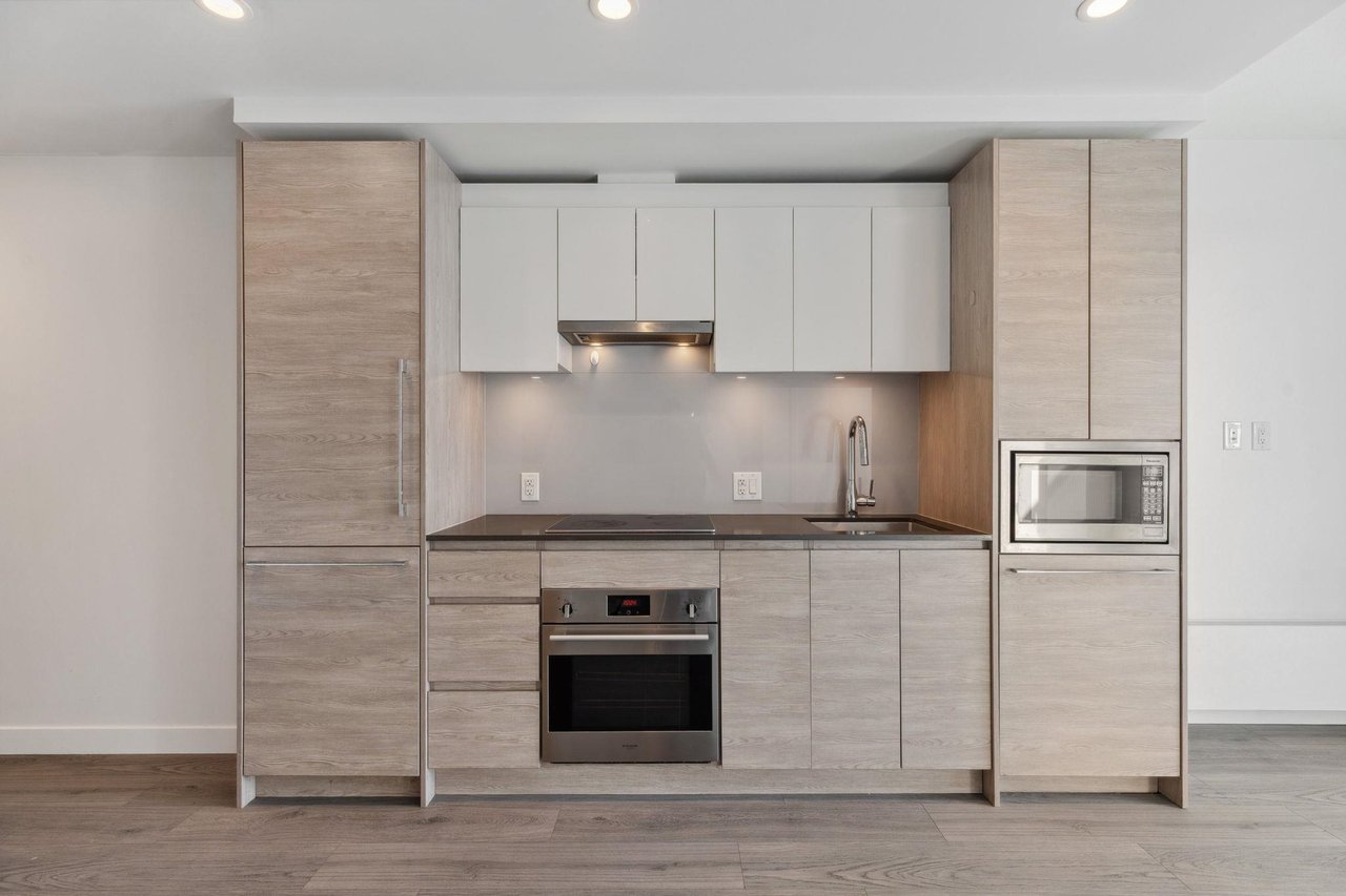 1112-13615 Fraser Highway, Surrey
