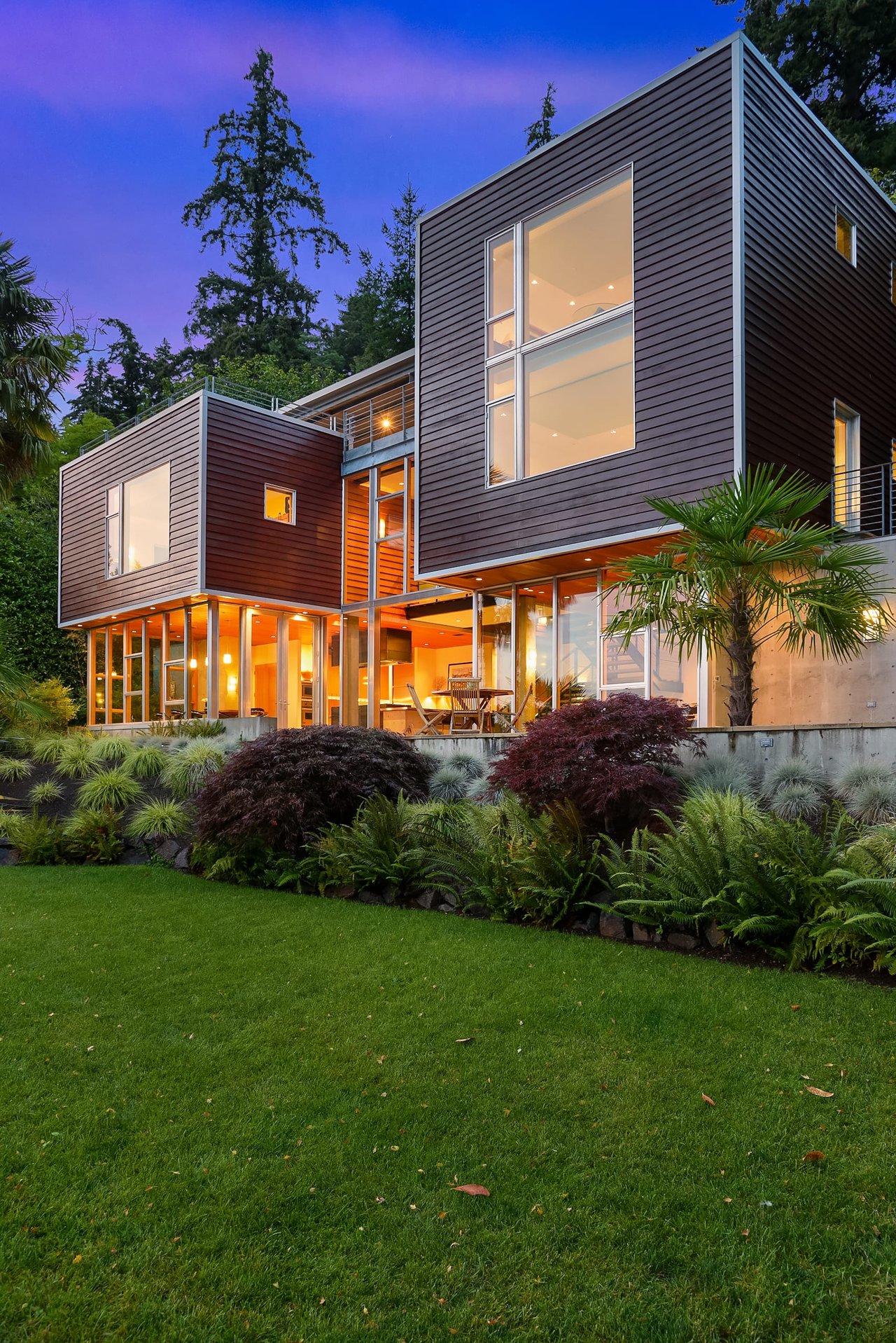 A Prized Residence on Mercer Island