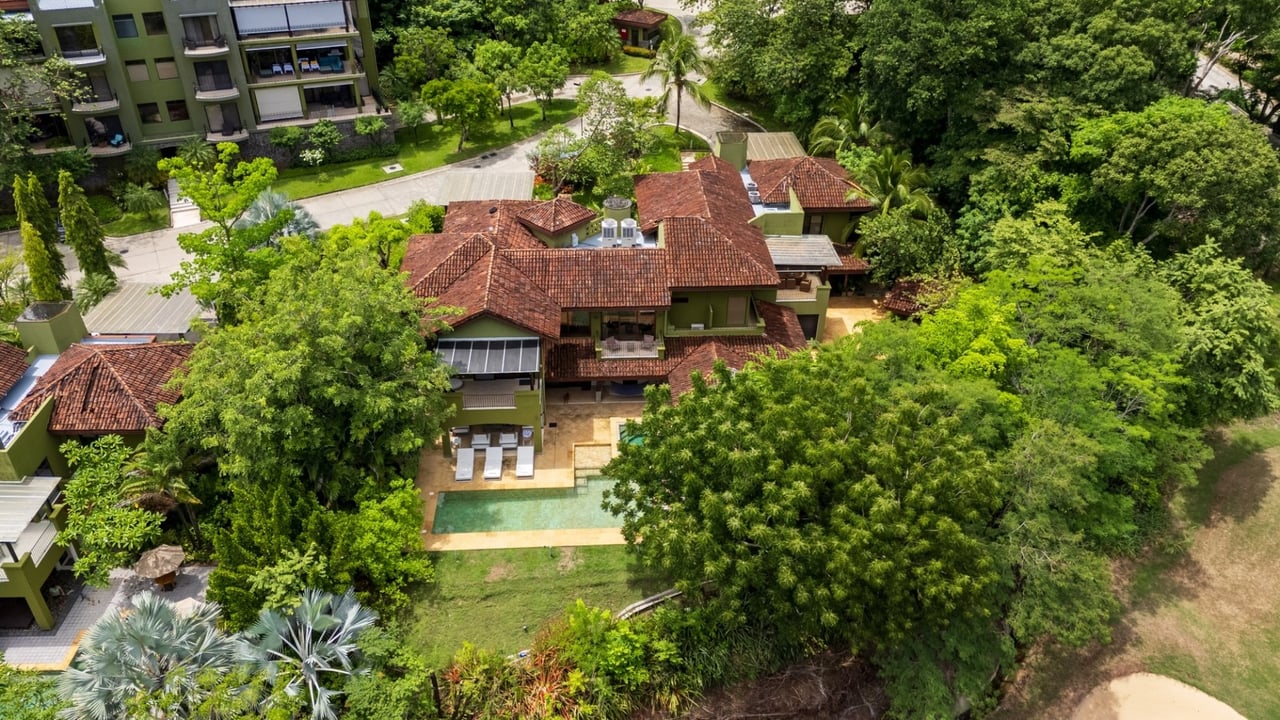 Renovated Golf Course Villa, Conchal, Guanacaste
