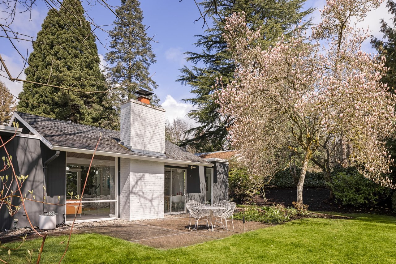 Rummer Dream House in Vista Brook