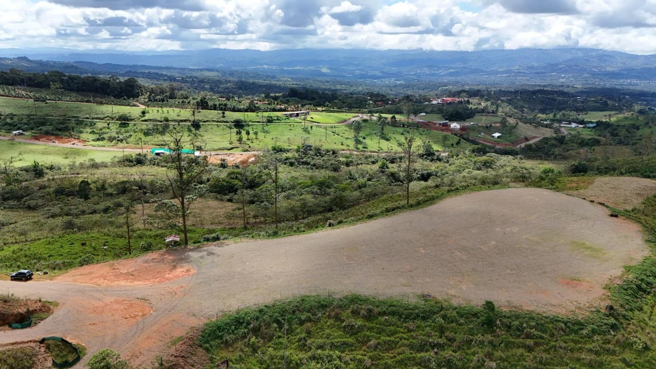 River and Waterfall Ranch, Perez Zeledon, San Jose
