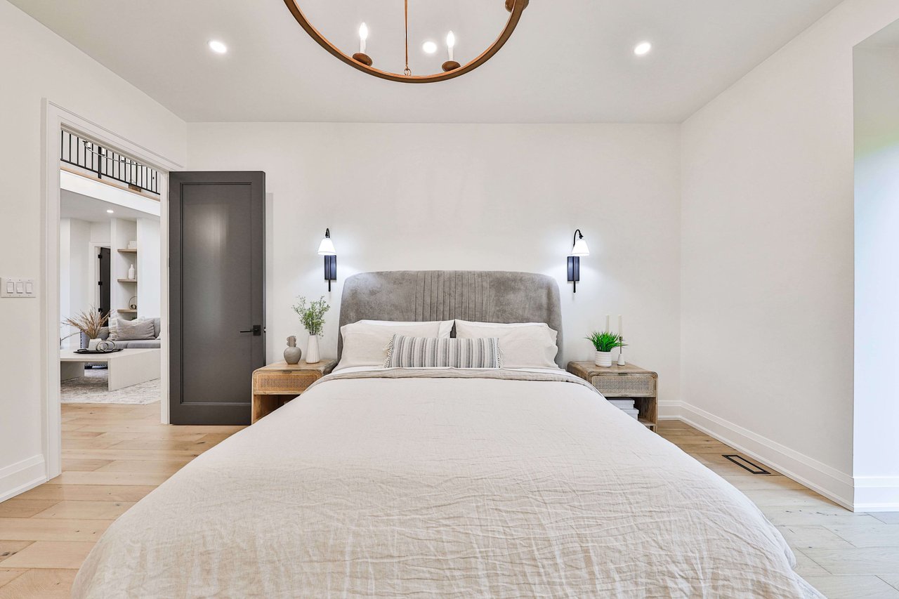 279 Snowden Road, Oakville