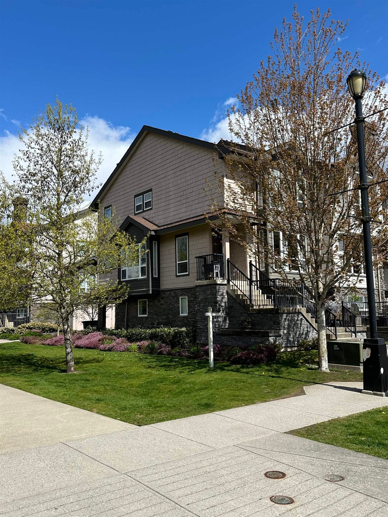 3-1261 Main St