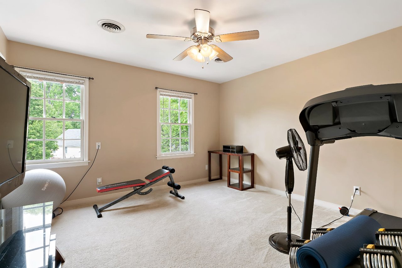 6007 Oak Landing Drive