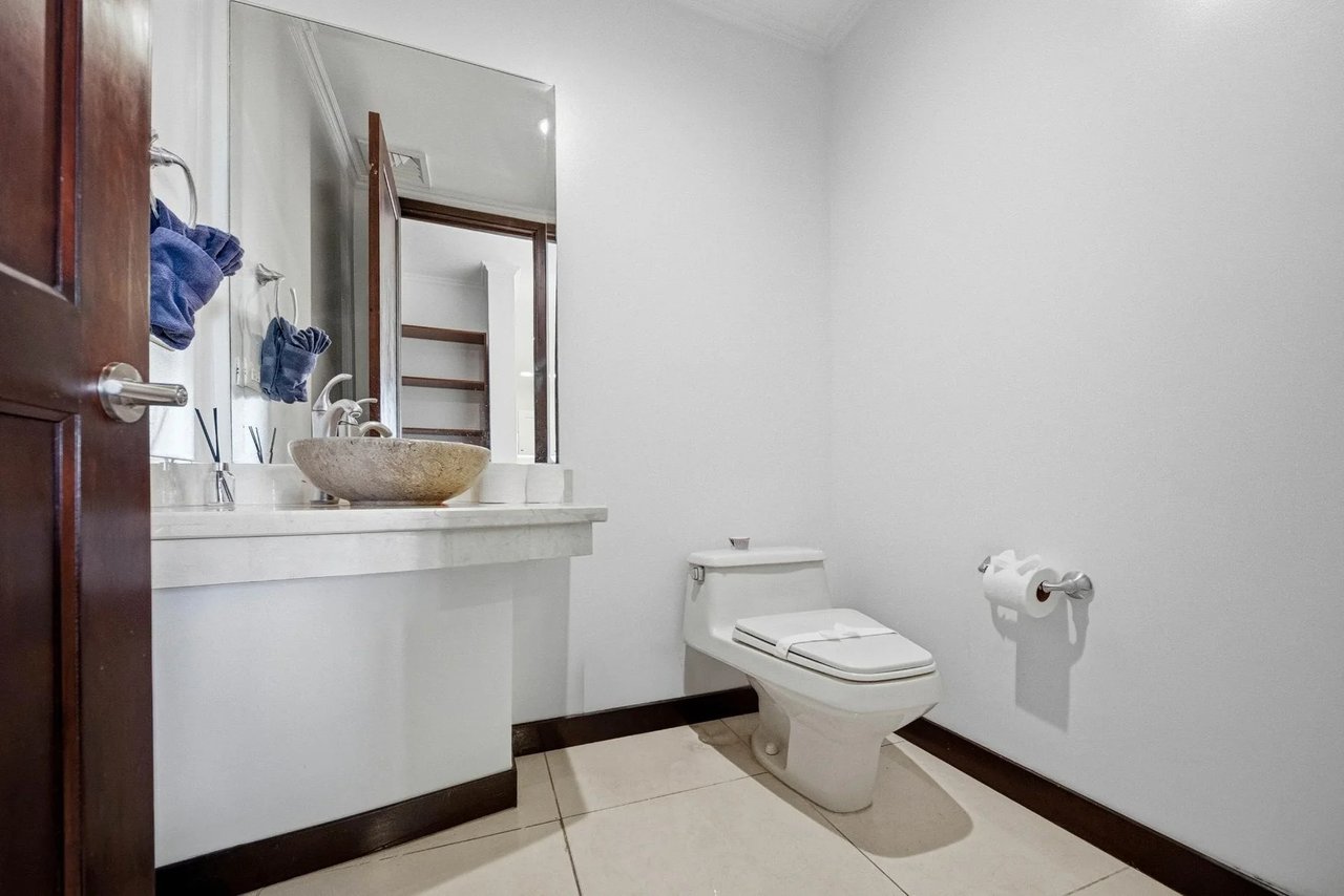 Renovated Carao Golf Condo, Flamingo, Guanacaste