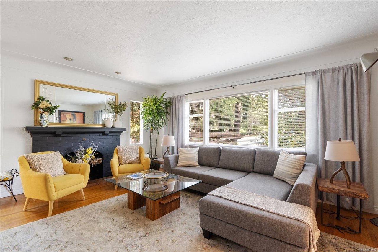 1080 San Marino Cres, Saanich