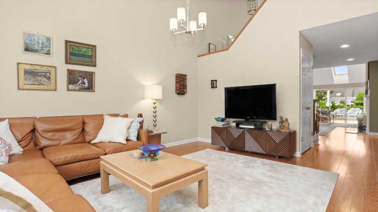 224 Lansdowne, Westport