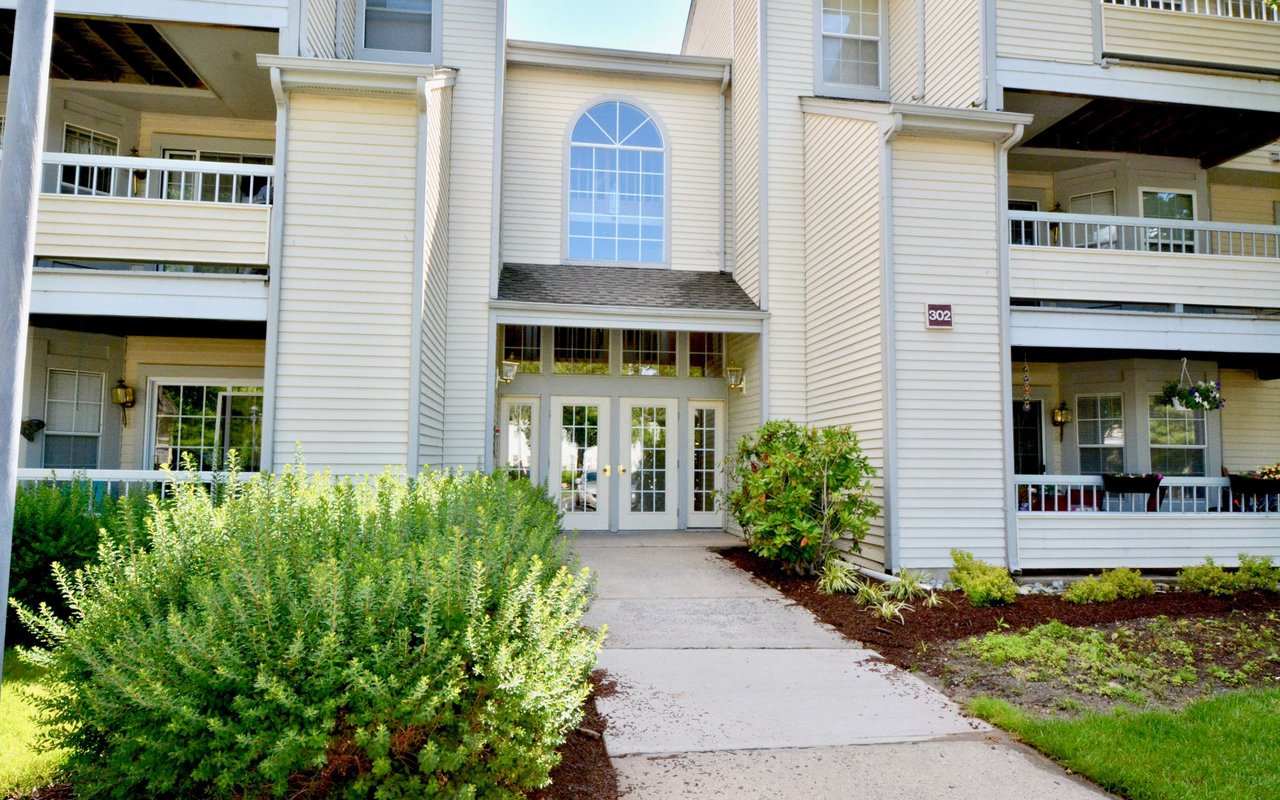 302 Trinity Ct, #3