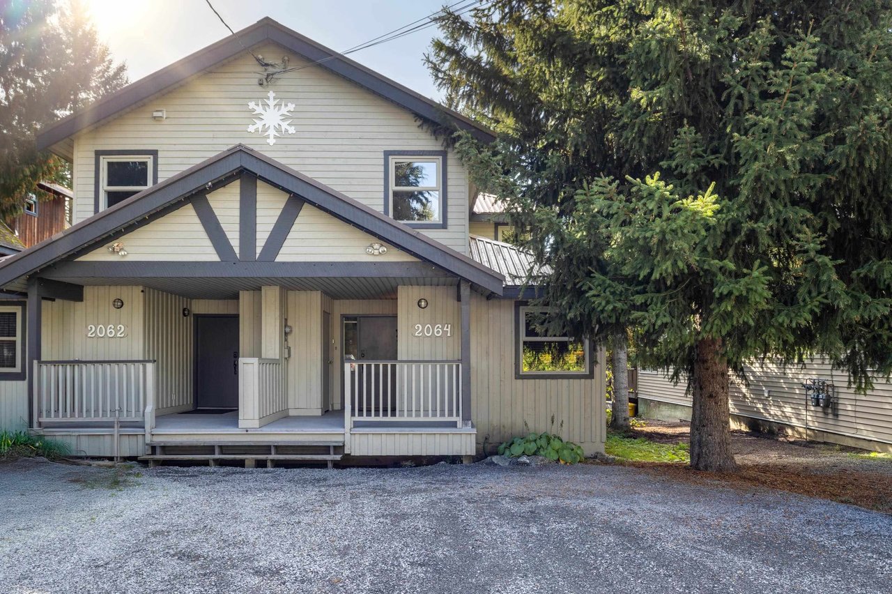 2064 Chamonix Cres