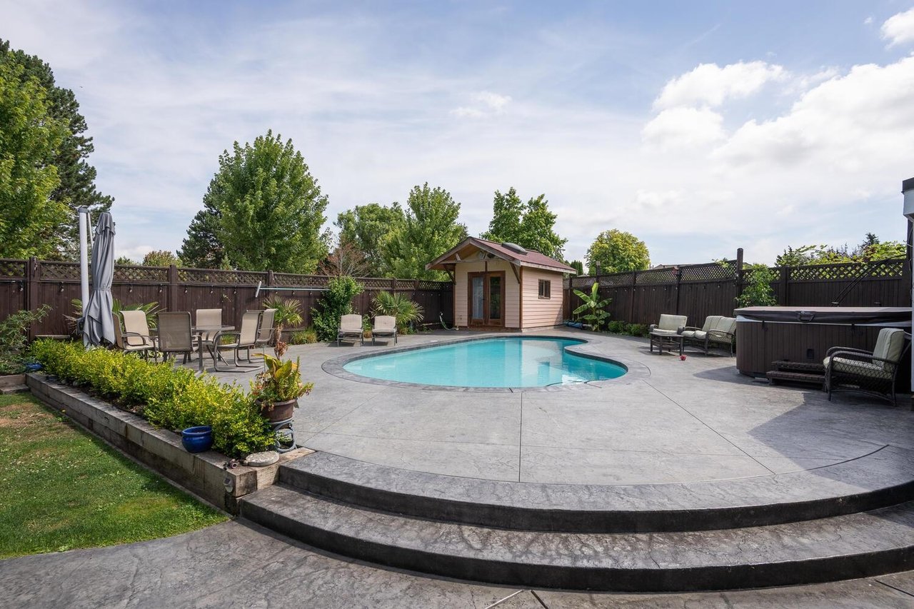 5531 49 Ave