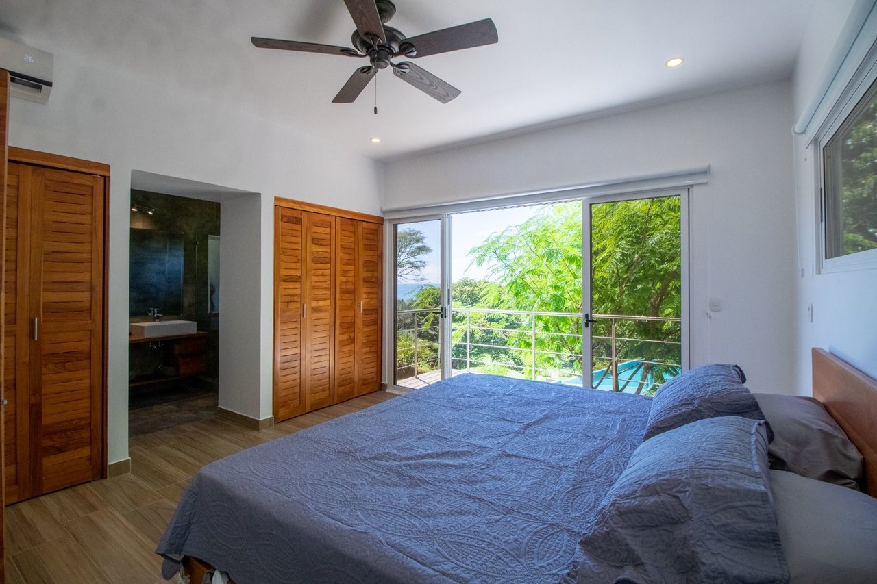 Coastal Ocean View Townhouse, Dominical, Puntarenas