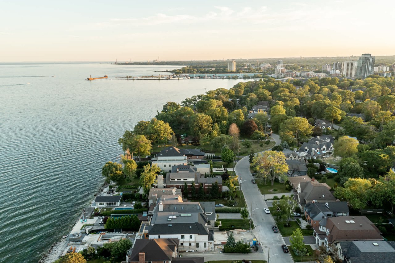 Modern Lakefront Estate in Port Credit