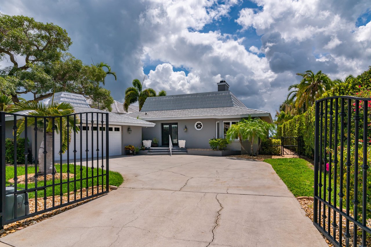 Prestigious Address in Lido Shores