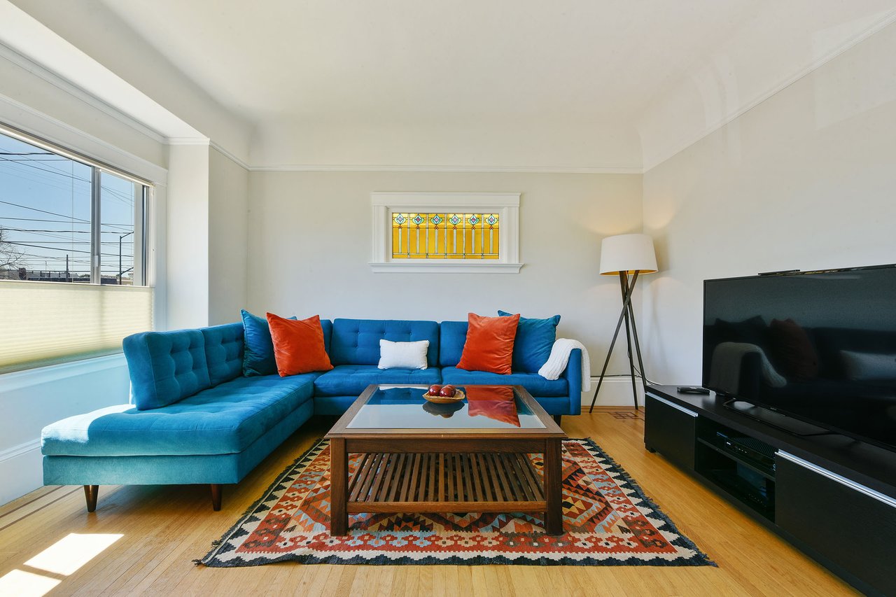811 Santa Clara Ave