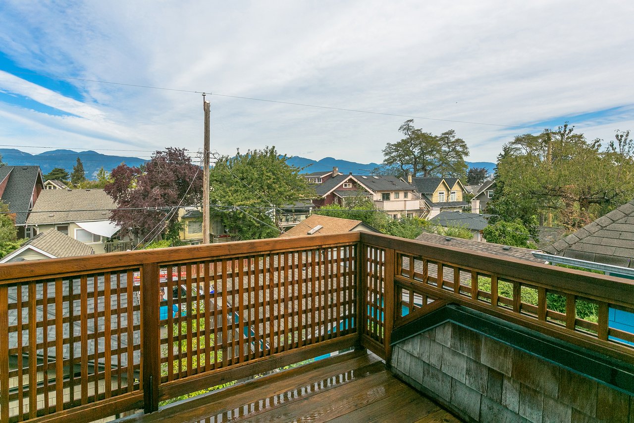 3233 West 3rd Ave, Kitsilano