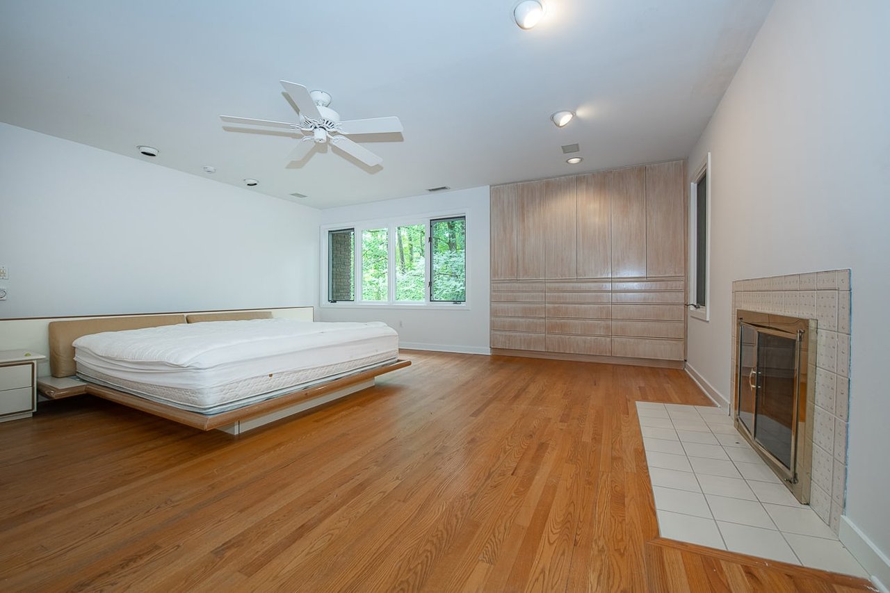 Bryn Mawr Custom Contemporary