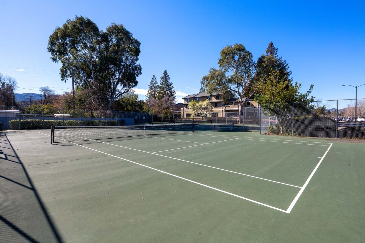 21 Lakeview Court, Novato