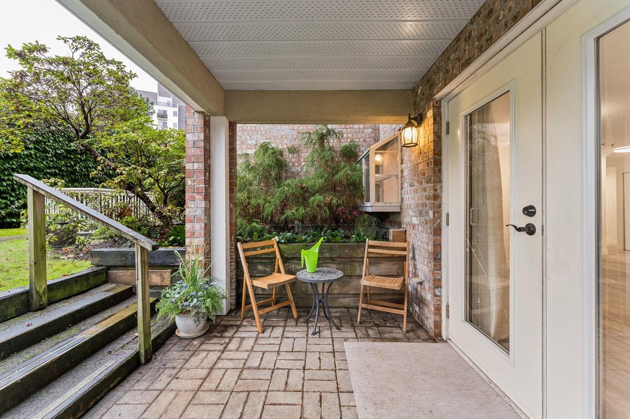 1-2110 Marine Dr