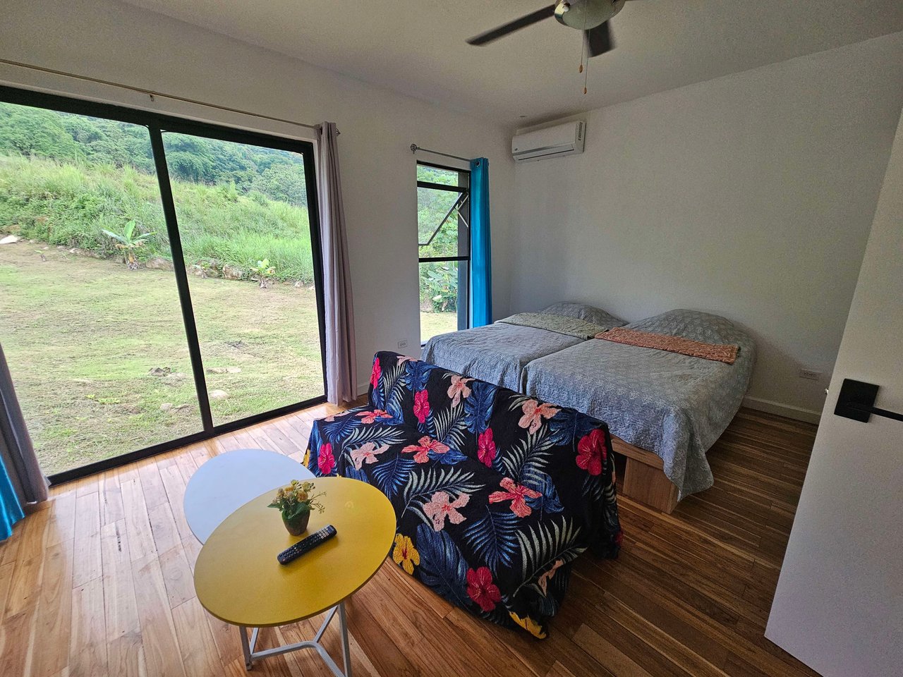 Ocean and Mountain View 3-Bedroom Home in Ojochal, Costa Rica - Casa Paradise