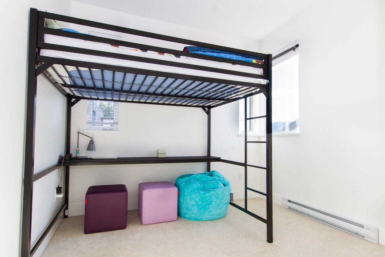 1351 Peakside Pl
