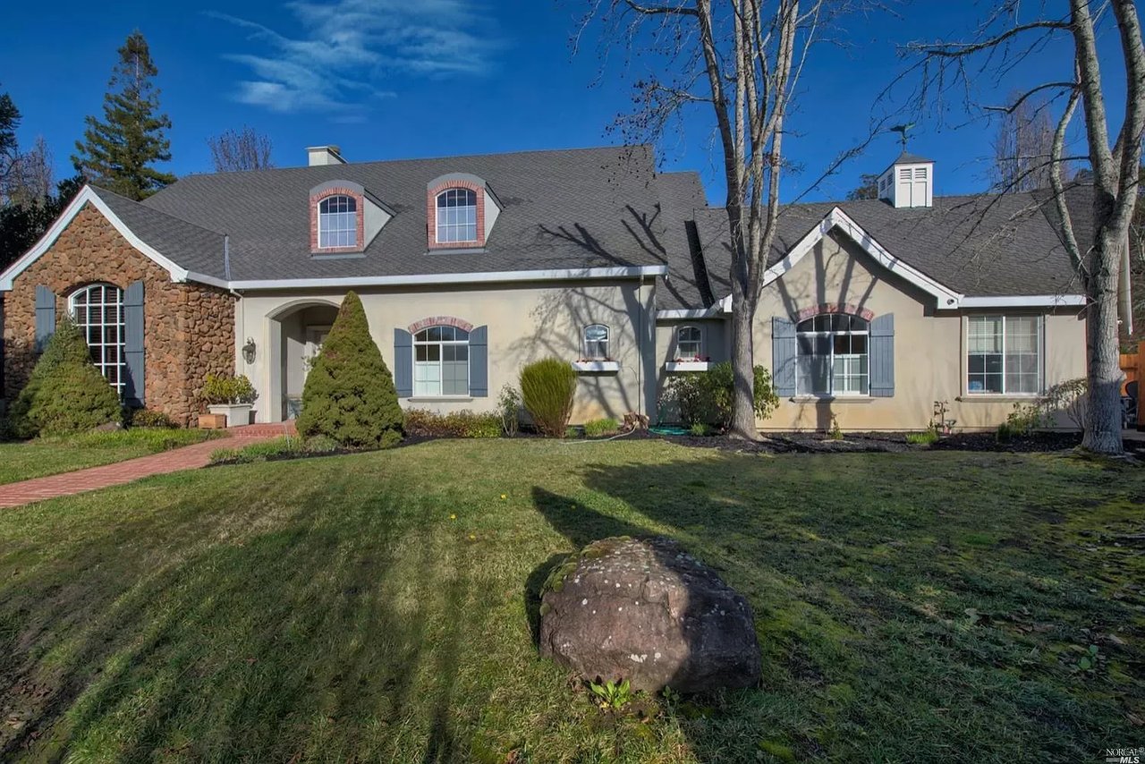 14 Huntington Ct