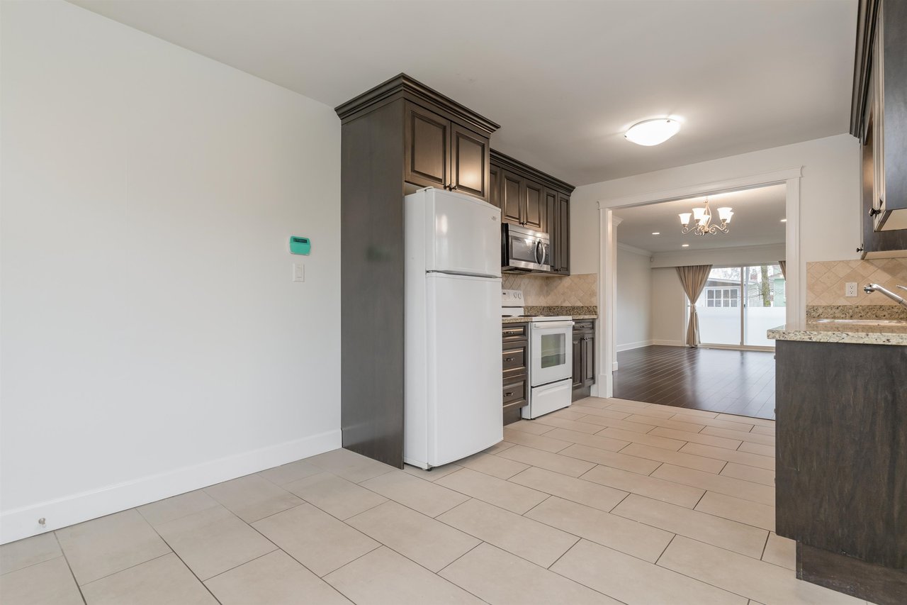2019 E 45th Ave
