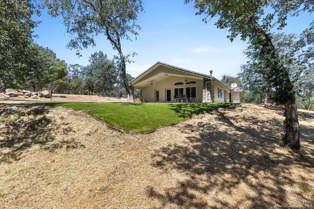 20301 Hart Creek Dr