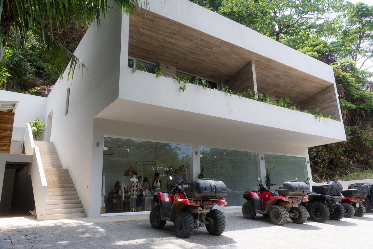 Mixed-Use Commercial Plaza, Santa Teresa, Puntarenas