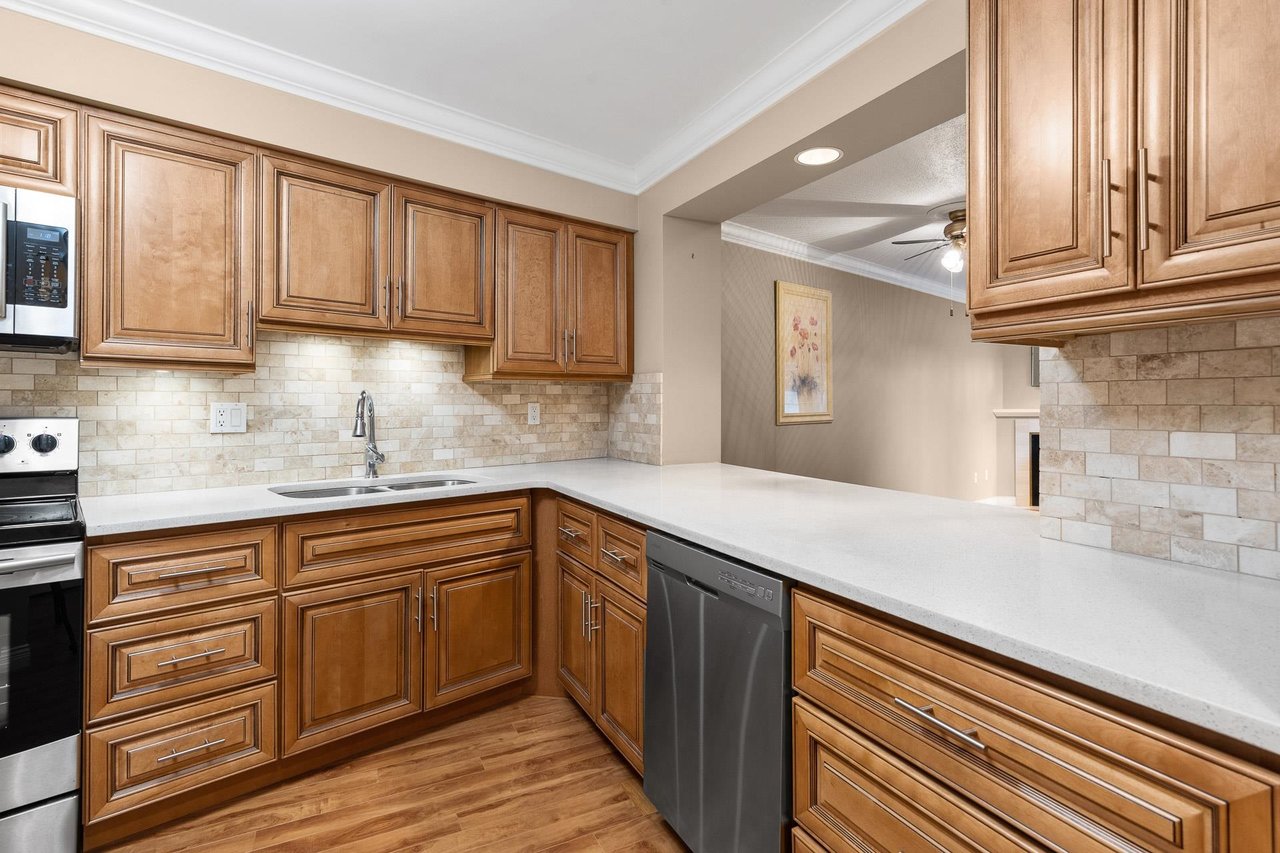 104-2963 Burlington Dr