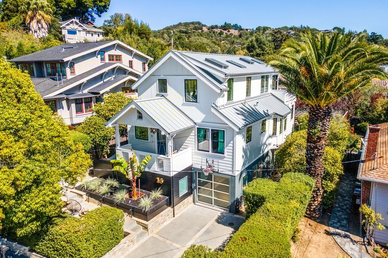 16 Carmelita Avenue