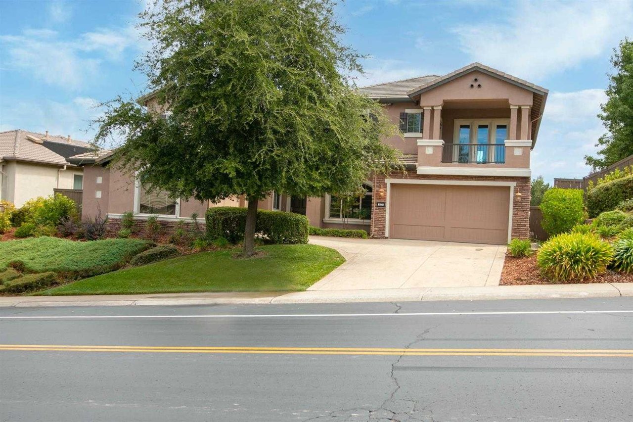 1027 Terracina Drive