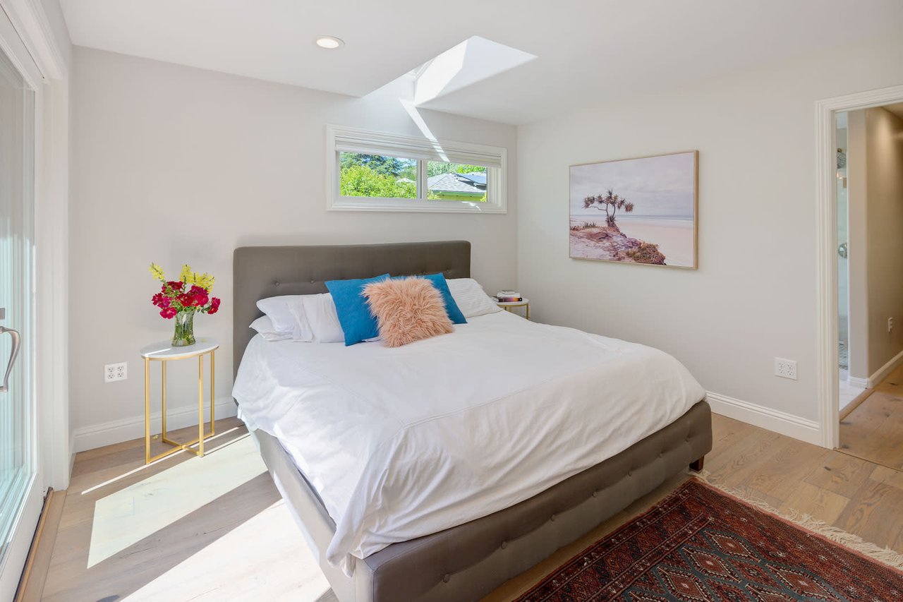 60 Oak Grove Avenue, Woodacre