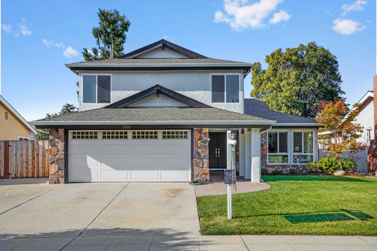 369 Los Pinos WAY