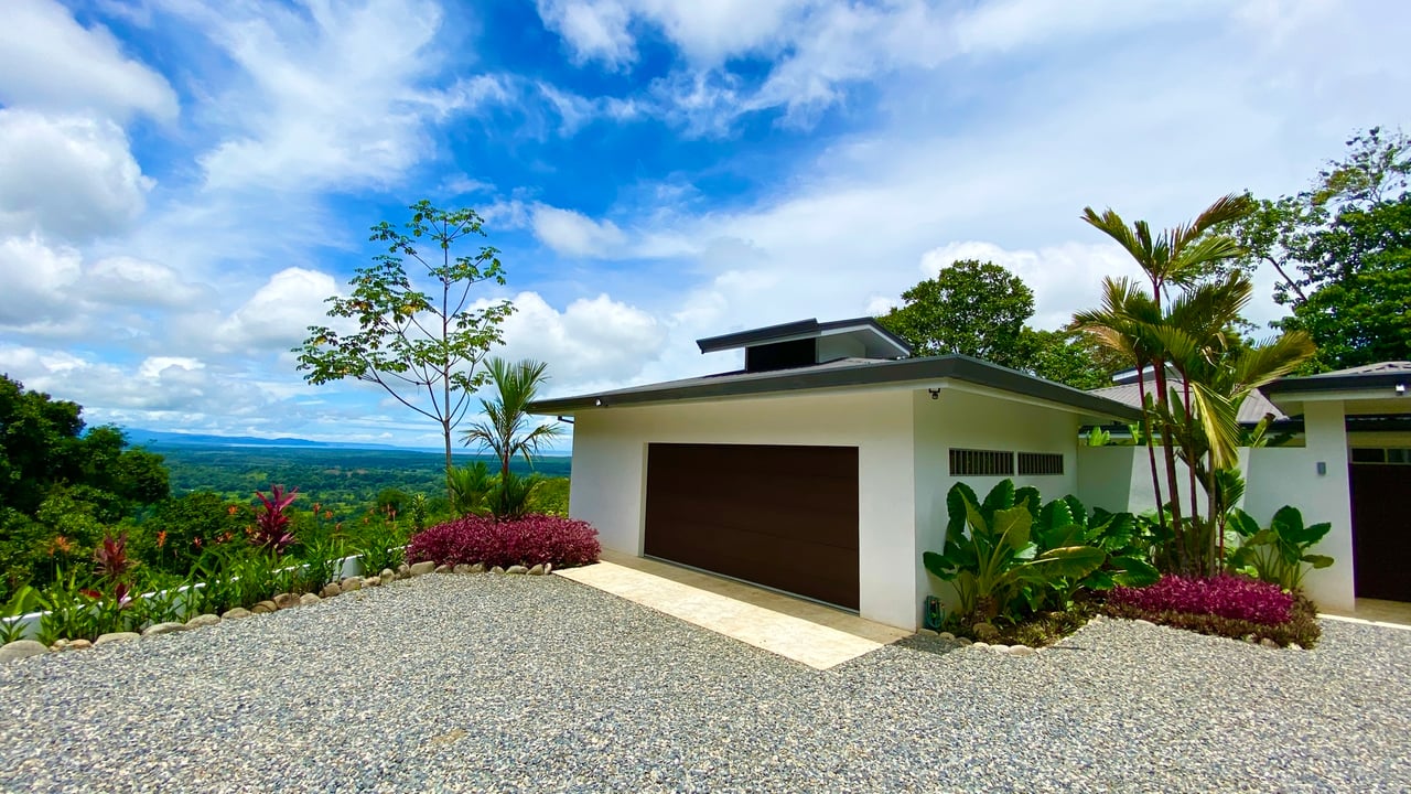 Modern Oceanview Infinity Pool Estate, Ojochal, Puntarenas