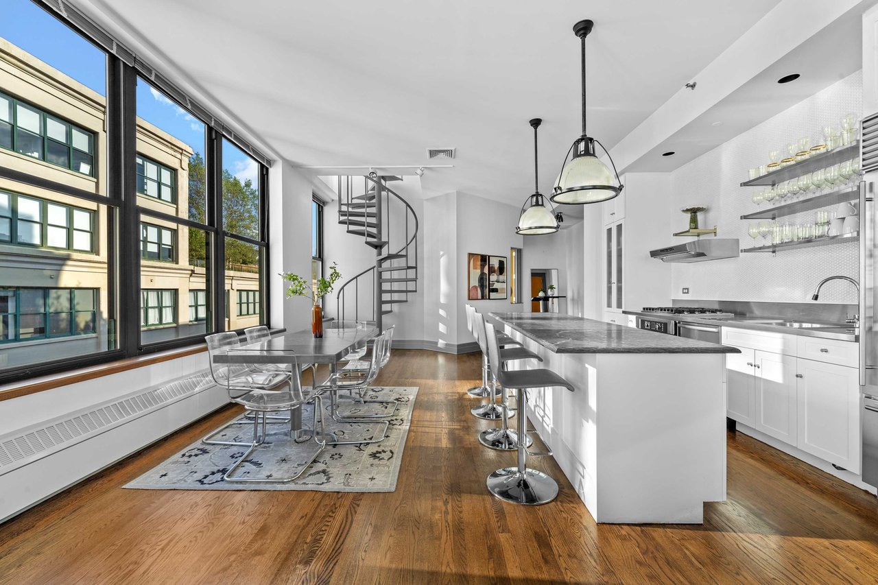 30 Main Street, Unit PHB