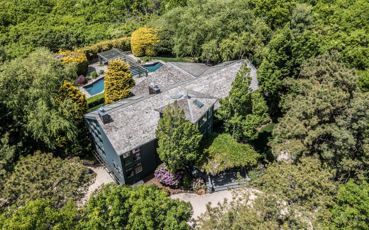 14 Water Mill Heights Dr