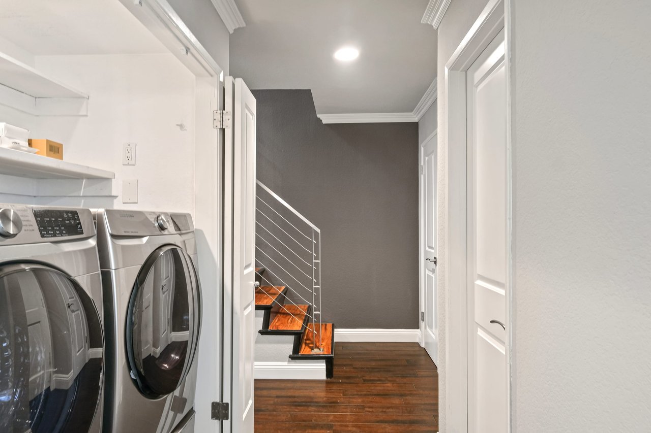 2022 Delaware Avenue Unit: 4