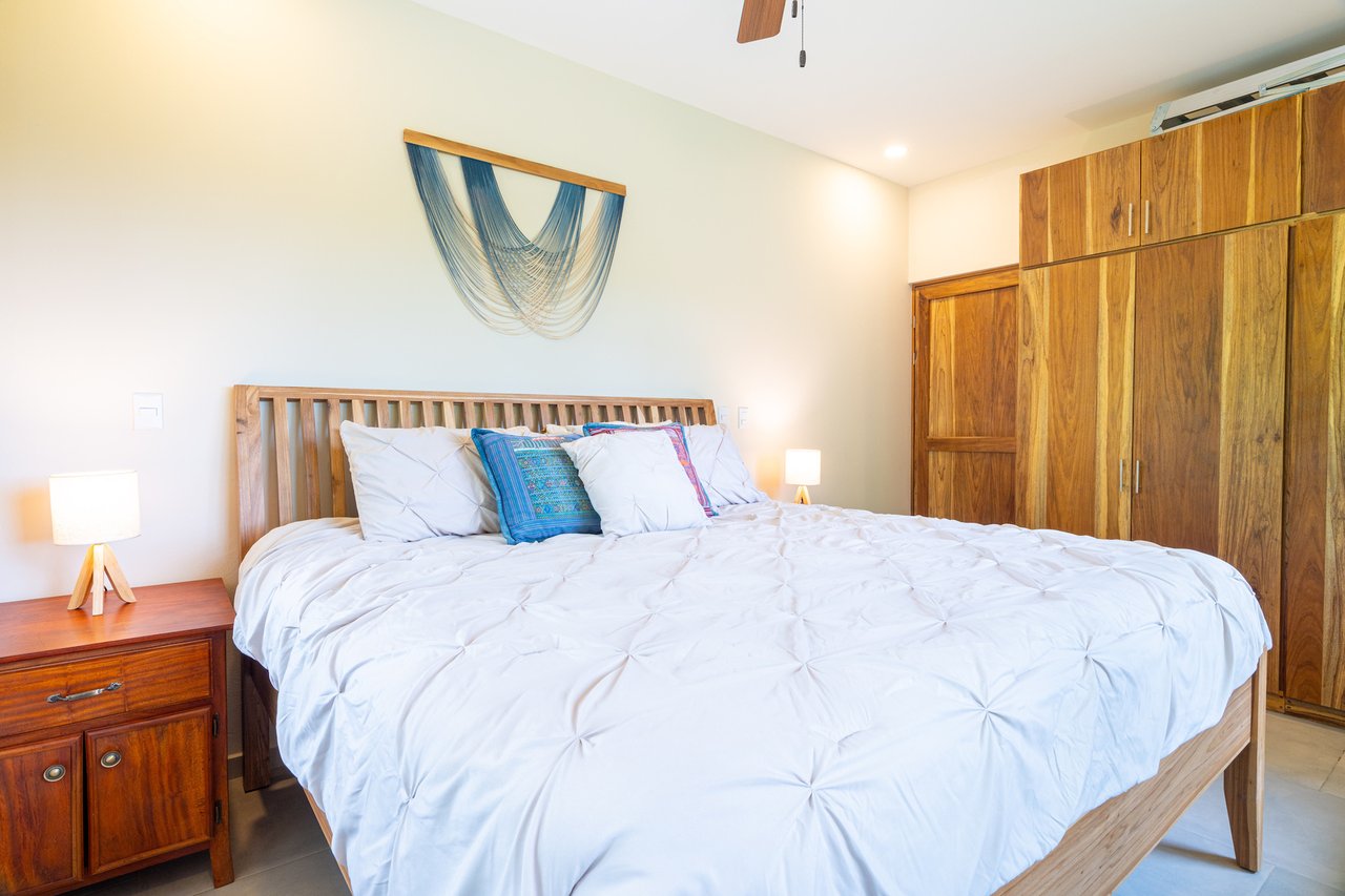 Contemporary Home and Guest House, Ojochal, Puntarenas