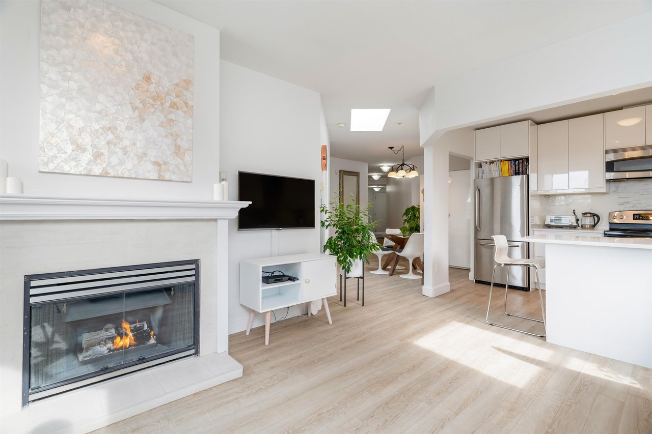 102-108 W Esplanade Ave