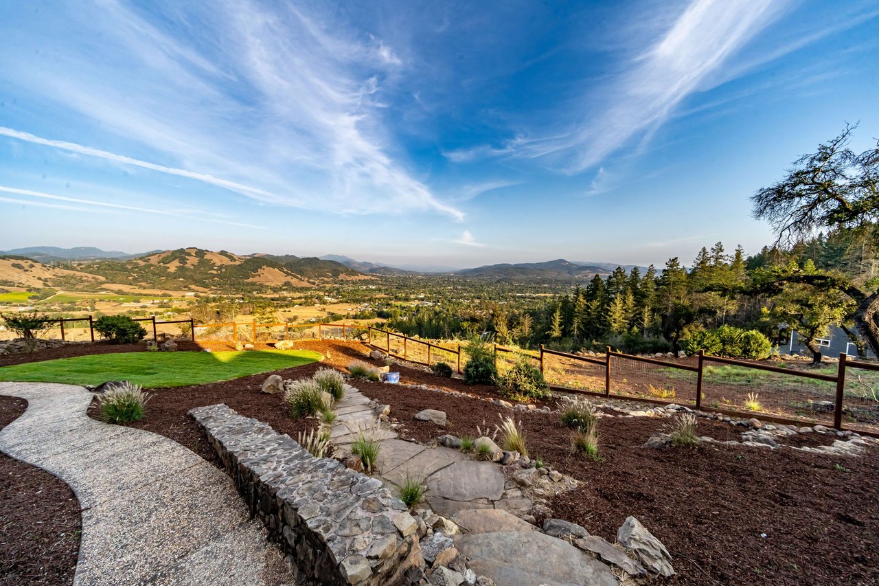 3927 Rincon Ridge Drive