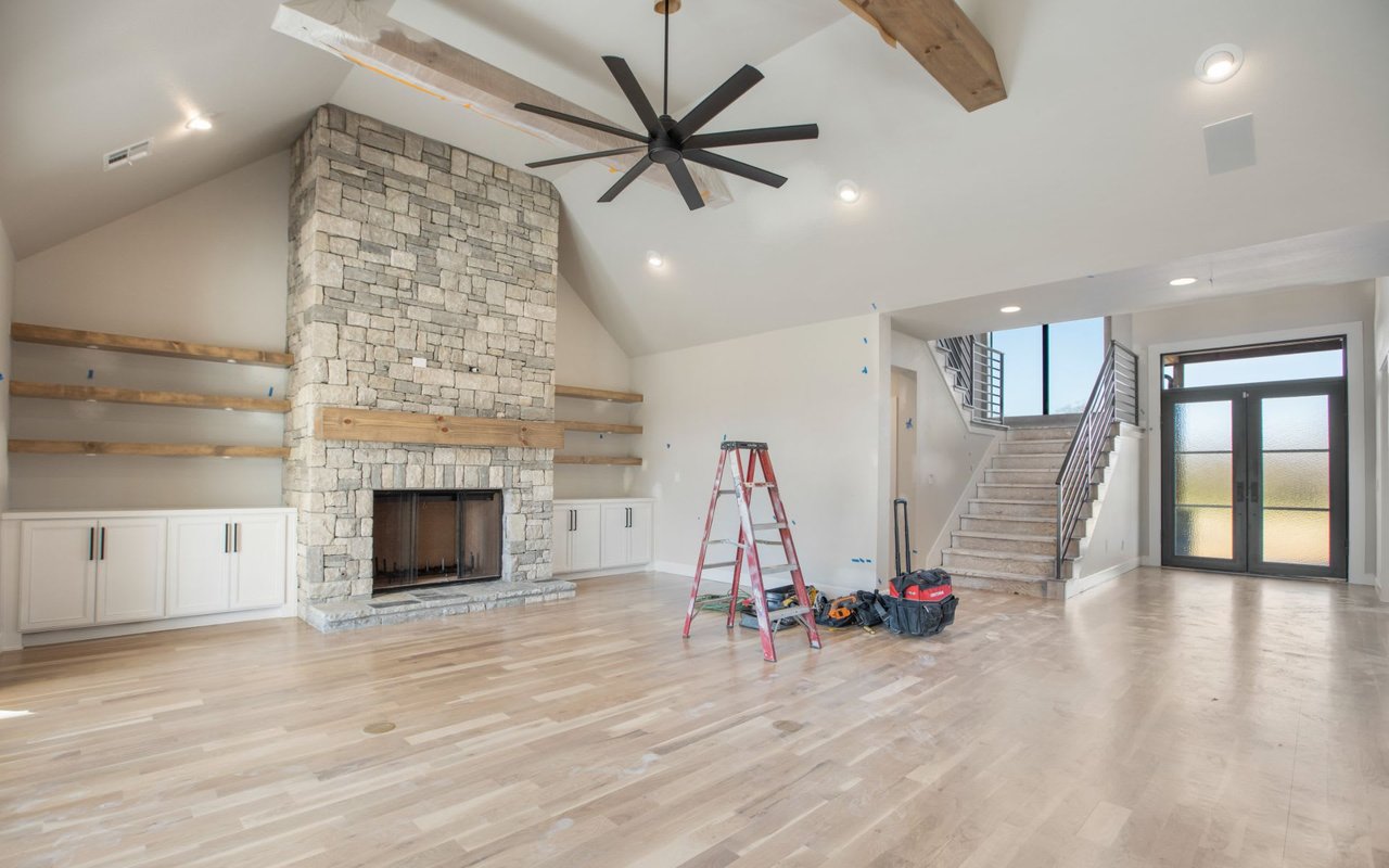 16215 S Yale