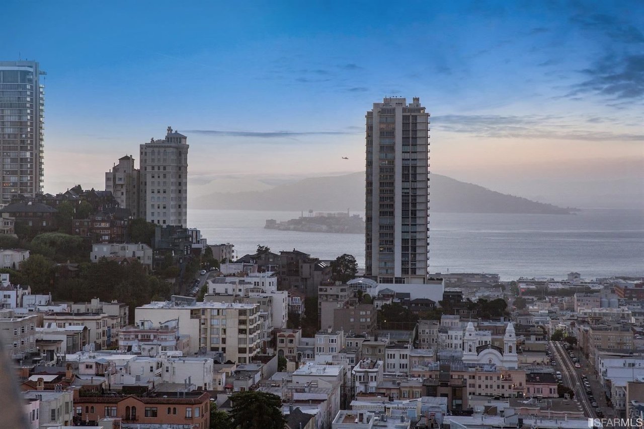 Iconic, Rarely Available Nob Hill Penthouse